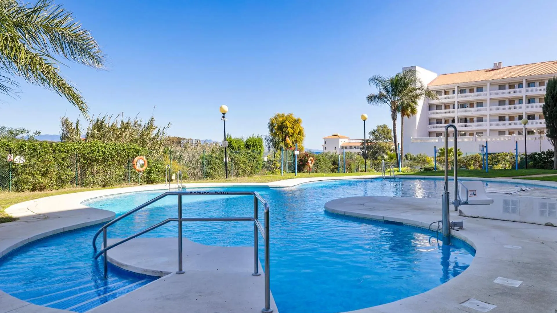 Appartement Breathtaking Beachfront Terrace In Manilva By Costarentals - Ref M45 Spanje